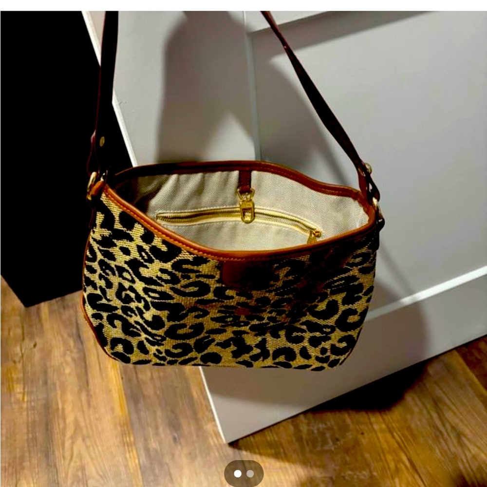 Medium like new animal print bag